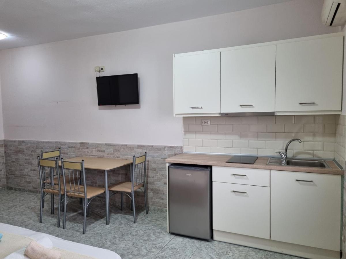 Anna Christina Apartments メタモルフォシ エクステリア 写真