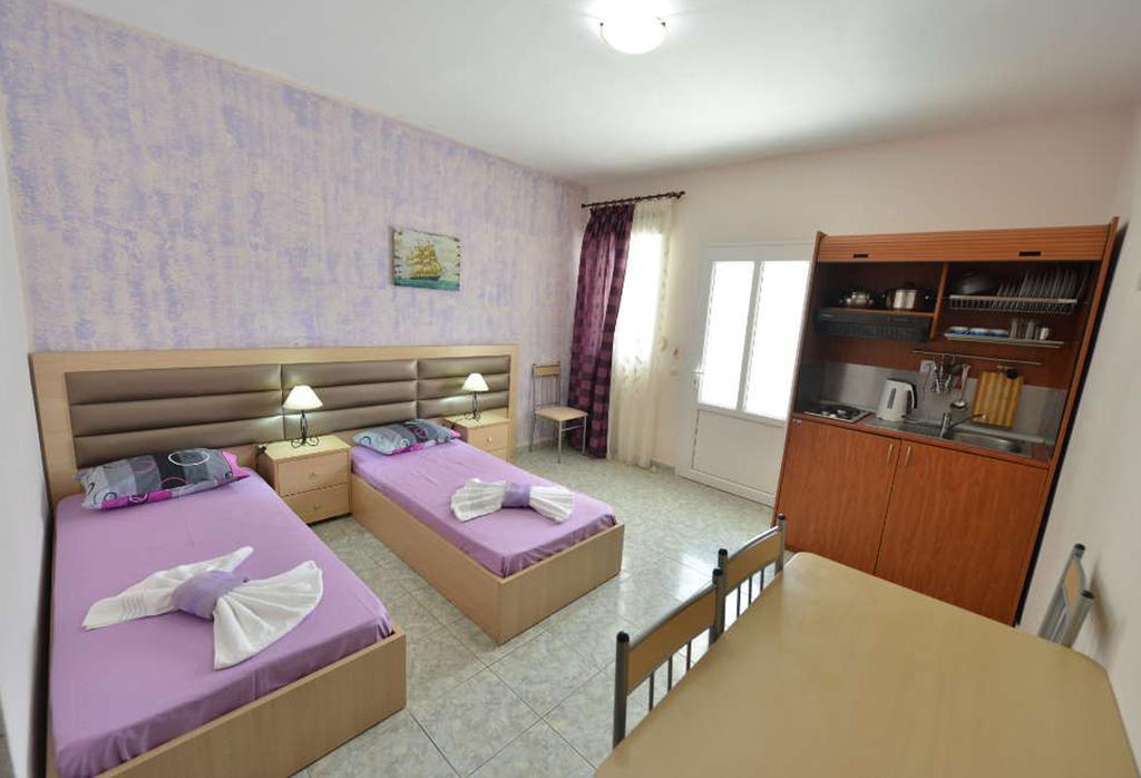 Anna Christina Apartments メタモルフォシ エクステリア 写真